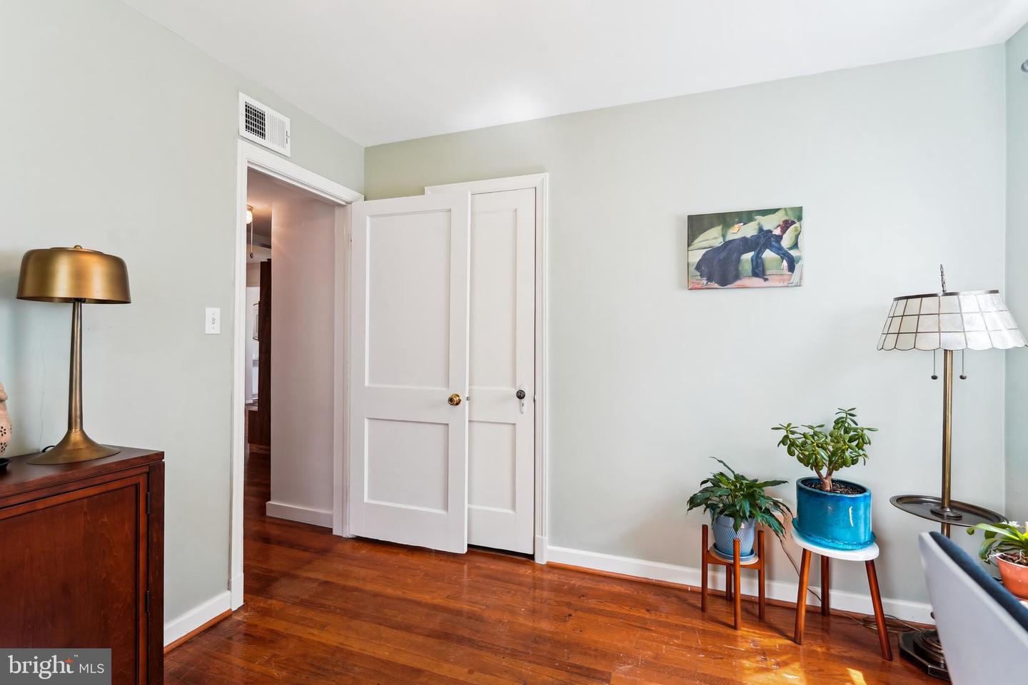 505 RANDOLPH ST, FALLS CHURCH, Virginia 22046, 4 Bedrooms Bedrooms, ,2 BathroomsBathrooms,Residential,For sale,505 RANDOLPH ST,VAFA2003116 MLS # VAFA2003116