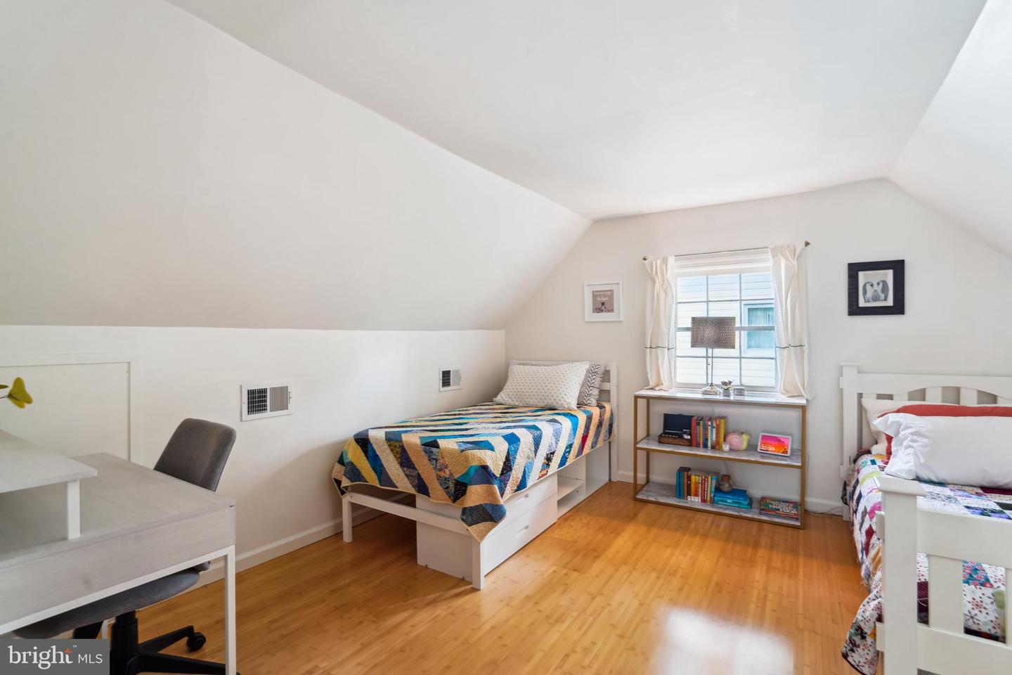505 RANDOLPH ST, FALLS CHURCH, Virginia 22046, 4 Bedrooms Bedrooms, ,2 BathroomsBathrooms,Residential,For sale,505 RANDOLPH ST,VAFA2003116 MLS # VAFA2003116