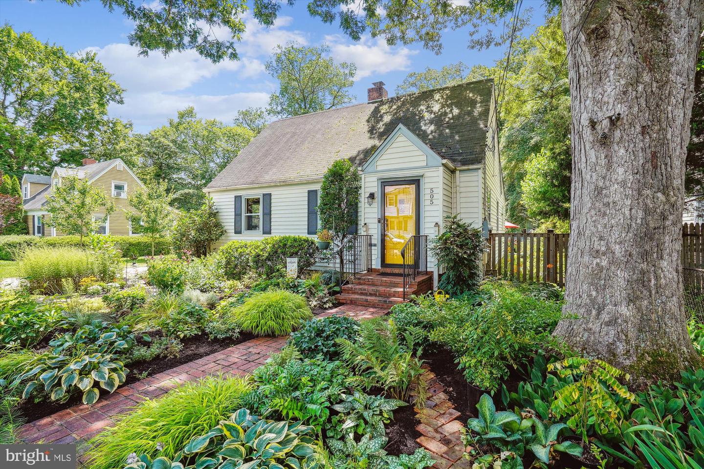 505 RANDOLPH ST, FALLS CHURCH, Virginia 22046, 4 Bedrooms Bedrooms, ,2 BathroomsBathrooms,Residential,For sale,505 RANDOLPH ST,VAFA2003116 MLS # VAFA2003116