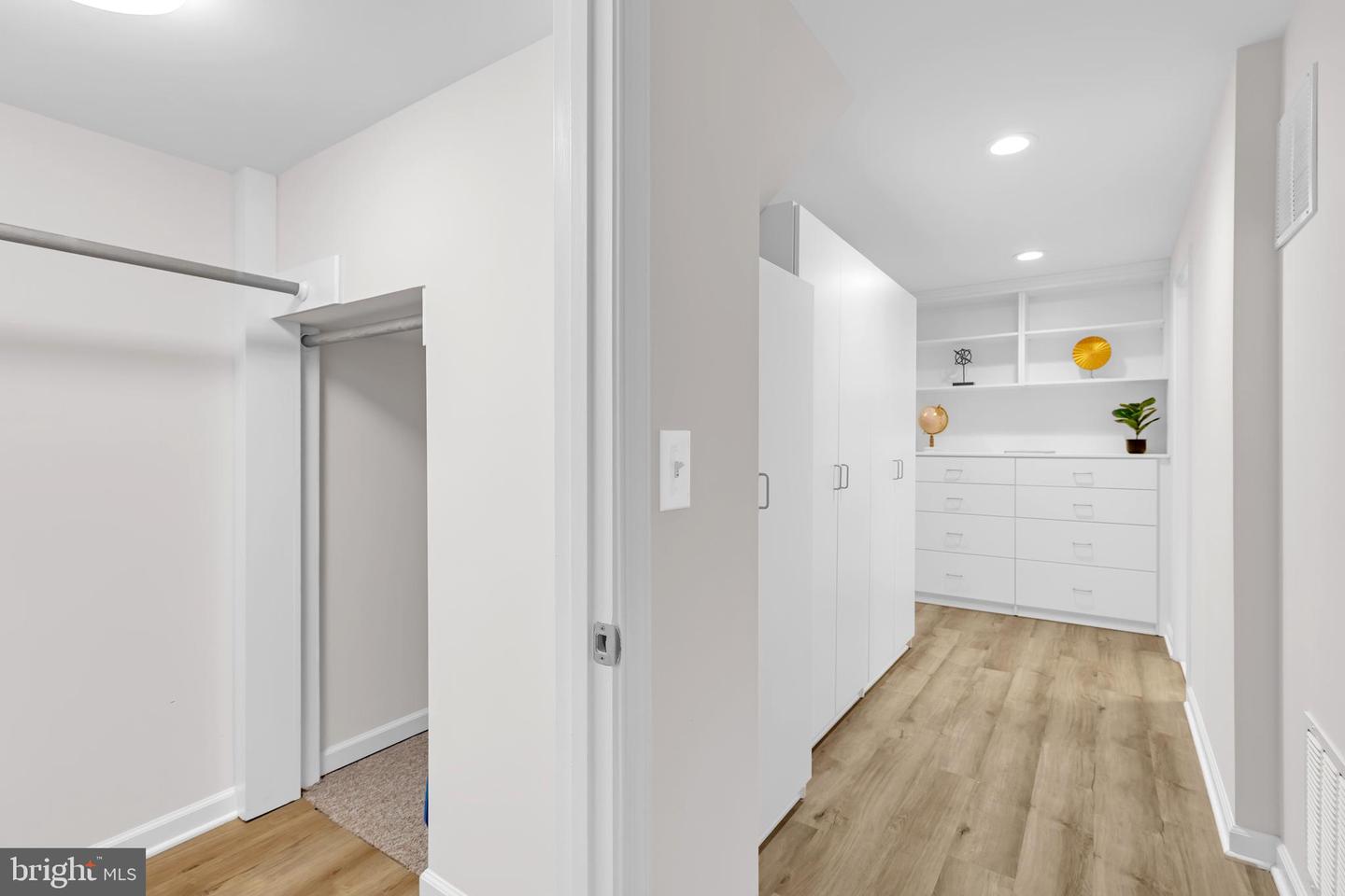 9112 SILVER POINTE WAY, FAIRFAX STATION, Virginia 22039, 5 Bedrooms Bedrooms, ,3 BathroomsBathrooms,Residential,For sale,9112 SILVER POINTE WAY,VAFX2252402 MLS # VAFX2252402