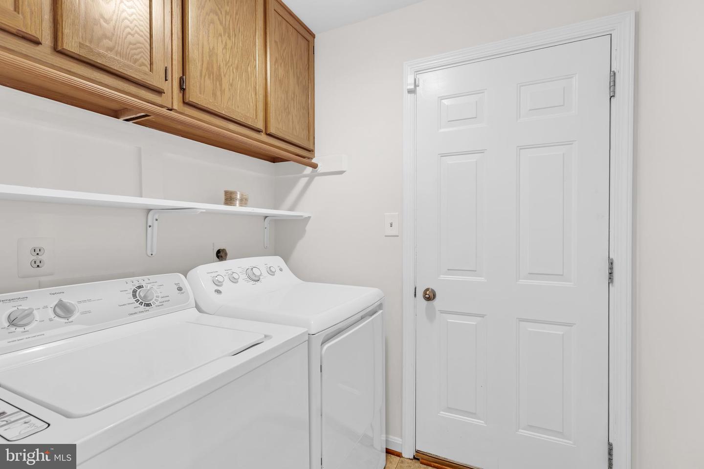 9112 SILVER POINTE WAY, FAIRFAX STATION, Virginia 22039, 5 Bedrooms Bedrooms, ,3 BathroomsBathrooms,Residential,For sale,9112 SILVER POINTE WAY,VAFX2252402 MLS # VAFX2252402