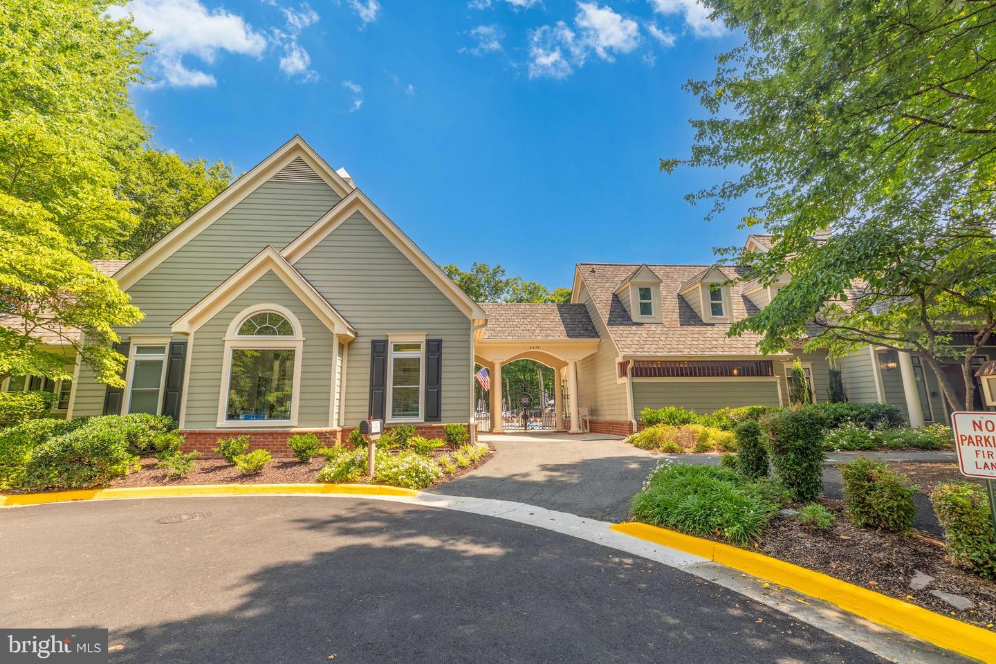 9112 SILVER POINTE WAY, FAIRFAX STATION, Virginia 22039, 5 Bedrooms Bedrooms, ,3 BathroomsBathrooms,Residential,For sale,9112 SILVER POINTE WAY,VAFX2252402 MLS # VAFX2252402