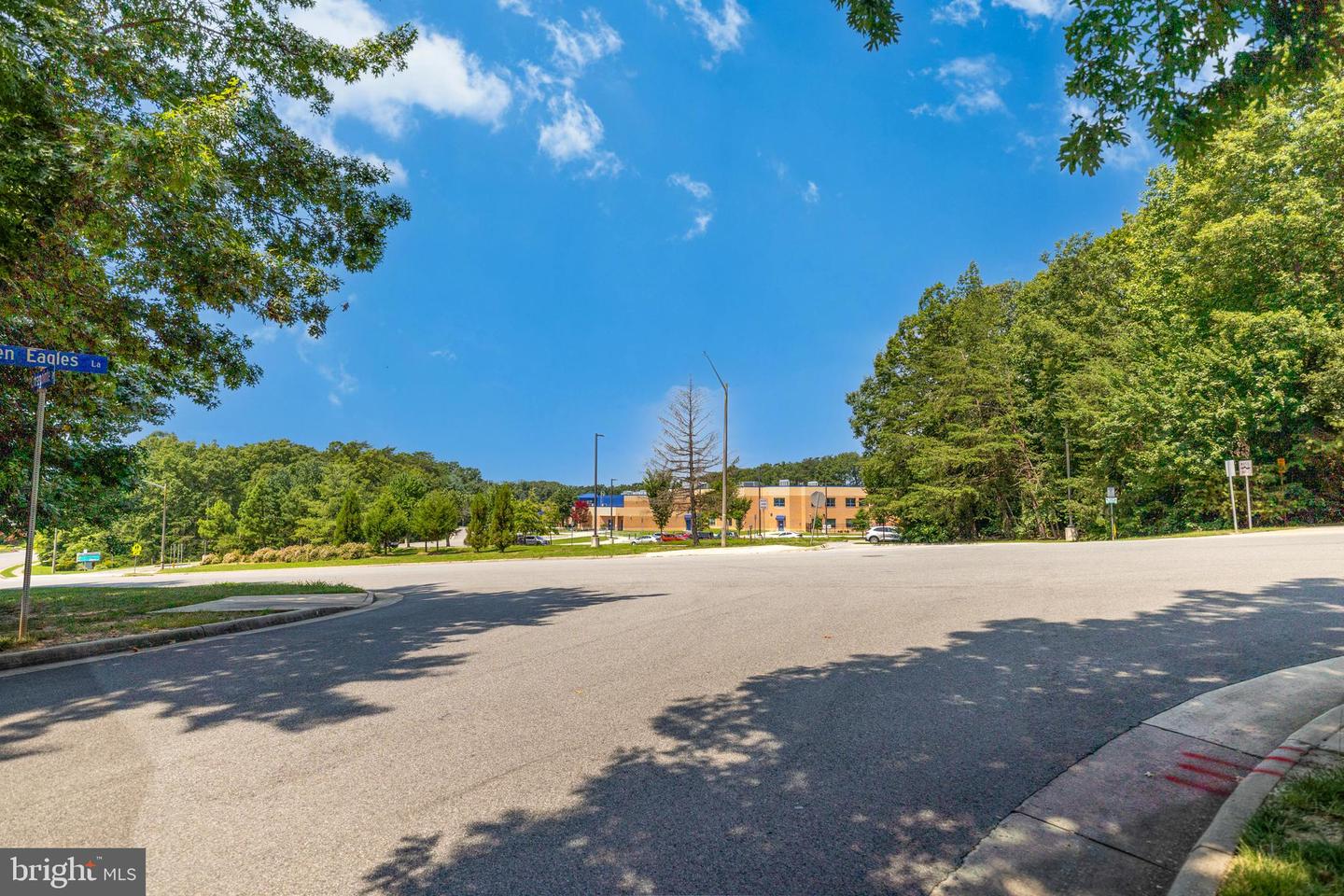 9112 SILVER POINTE WAY, FAIRFAX STATION, Virginia 22039, 5 Bedrooms Bedrooms, ,3 BathroomsBathrooms,Residential,For sale,9112 SILVER POINTE WAY,VAFX2252402 MLS # VAFX2252402