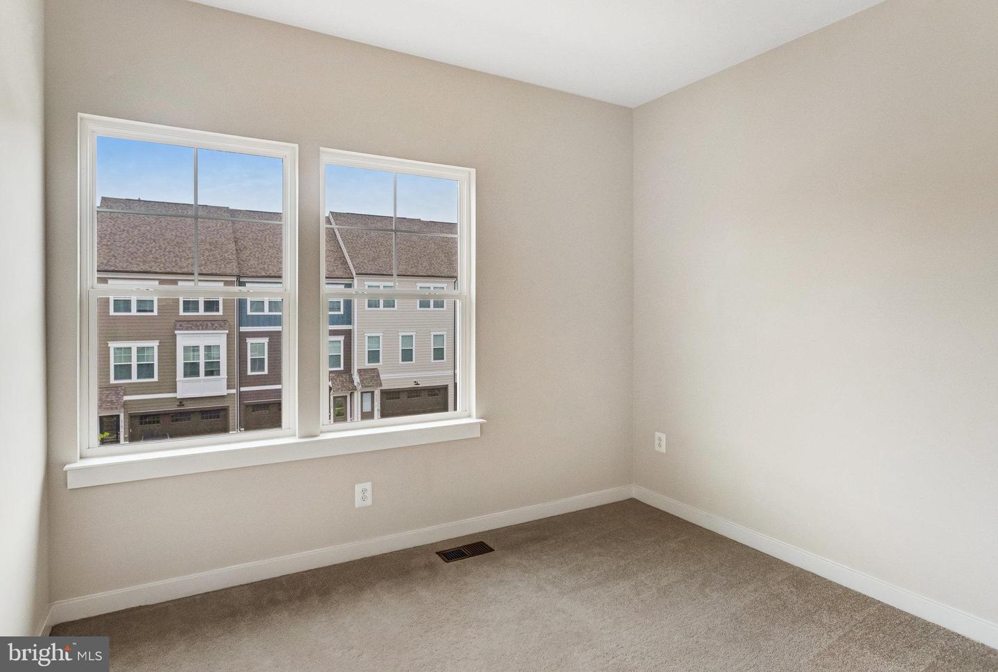 1746 BLUE SPRUCE ST, DUMFRIES, Virginia 22026, 3 Bedrooms Bedrooms, ,3 BathroomsBathrooms,Residential,For sale,1746 BLUE SPRUCE ST,VAPW2098322 MLS # VAPW2098322