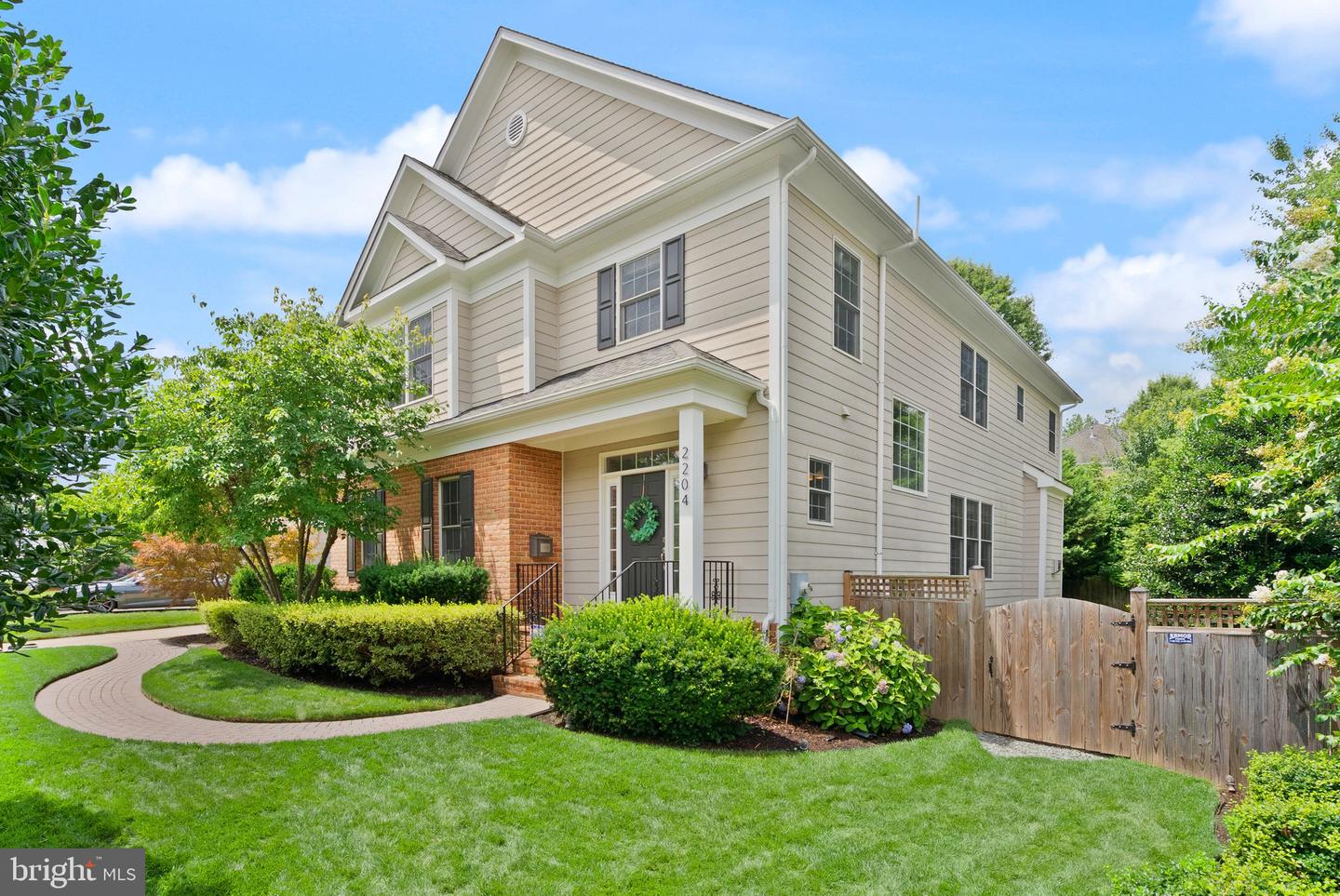 2204 BOXWOOD DR, FALLS CHURCH, Virginia 22043, 6 Bedrooms Bedrooms, ,4 BathroomsBathrooms,Residential,For sale,2204 BOXWOOD DR,VAFX2252734 MLS # VAFX2252734