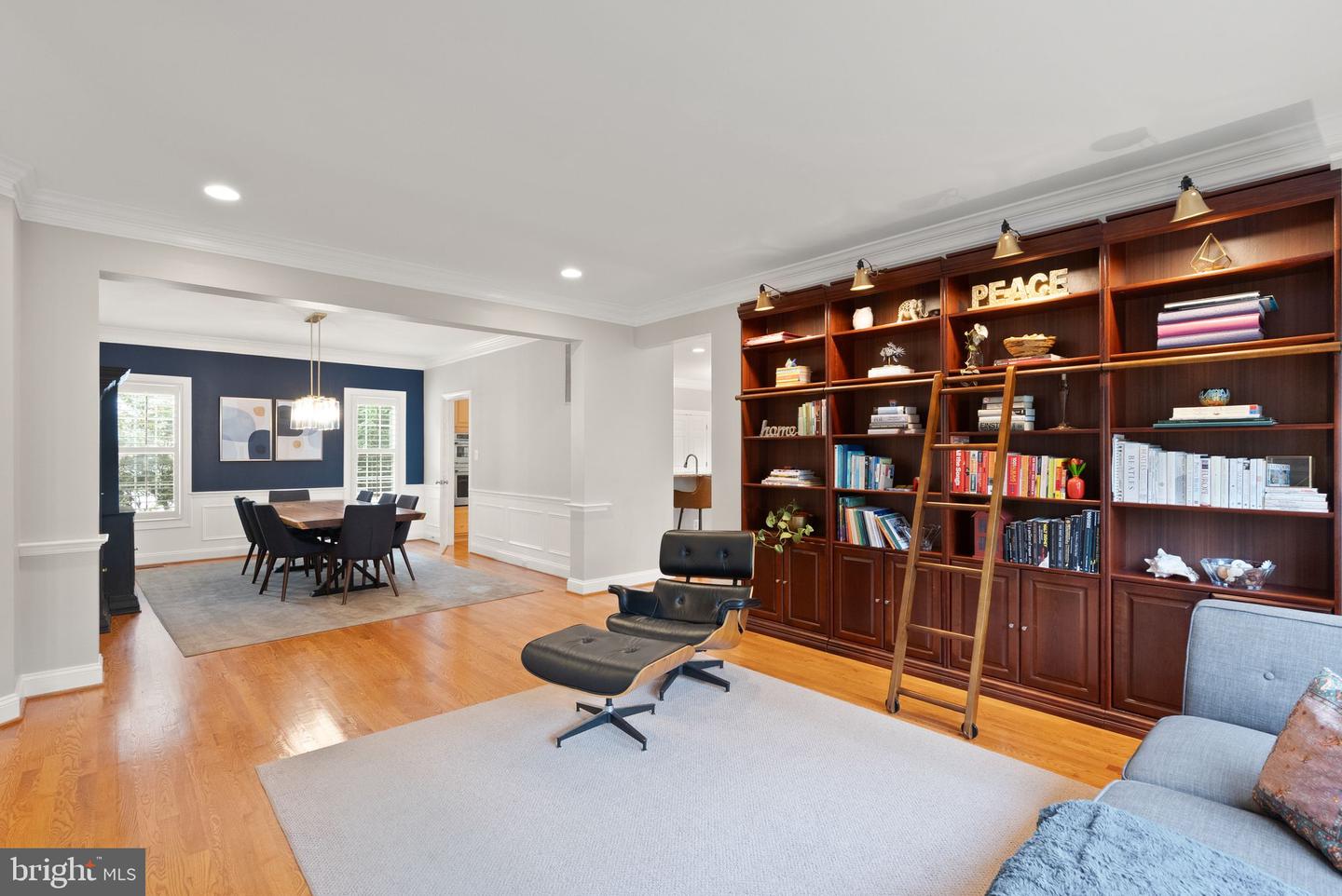 2204 BOXWOOD DR, FALLS CHURCH, Virginia 22043, 6 Bedrooms Bedrooms, ,4 BathroomsBathrooms,Residential,For sale,2204 BOXWOOD DR,VAFX2252734 MLS # VAFX2252734