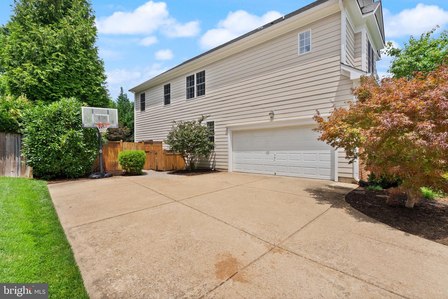 2204 BOXWOOD DR, FALLS CHURCH, Virginia 22043, 6 Bedrooms Bedrooms, ,4 BathroomsBathrooms,Residential,For sale,2204 BOXWOOD DR,VAFX2252734 MLS # VAFX2252734