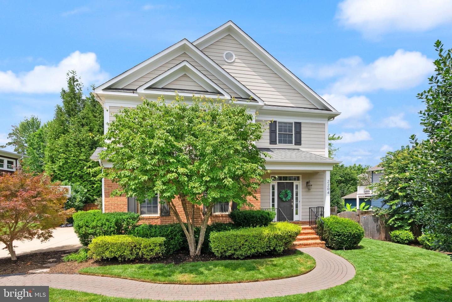 2204 BOXWOOD DR, FALLS CHURCH, Virginia 22043, 6 Bedrooms Bedrooms, ,4 BathroomsBathrooms,Residential,For sale,2204 BOXWOOD DR,VAFX2252734 MLS # VAFX2252734