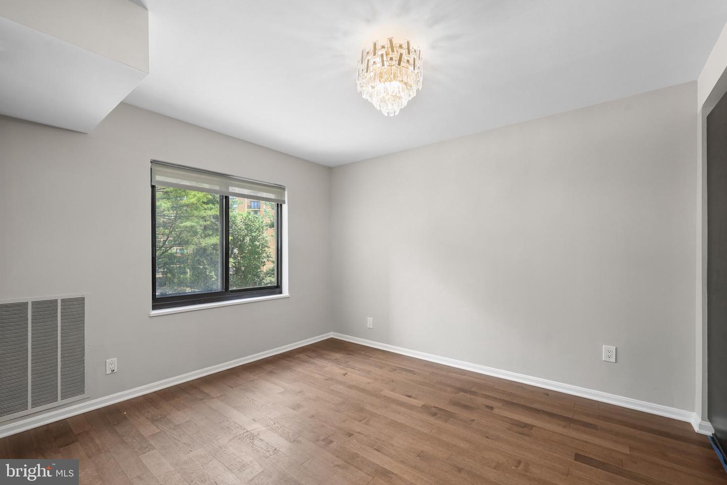 309 YOAKUM PKWY #306, ALEXANDRIA, Virginia 22304, 2 Bedrooms Bedrooms, ,2 BathroomsBathrooms,Residential,For sale,309 YOAKUM PKWY #306,VAAX2047090 MLS # VAAX2047090