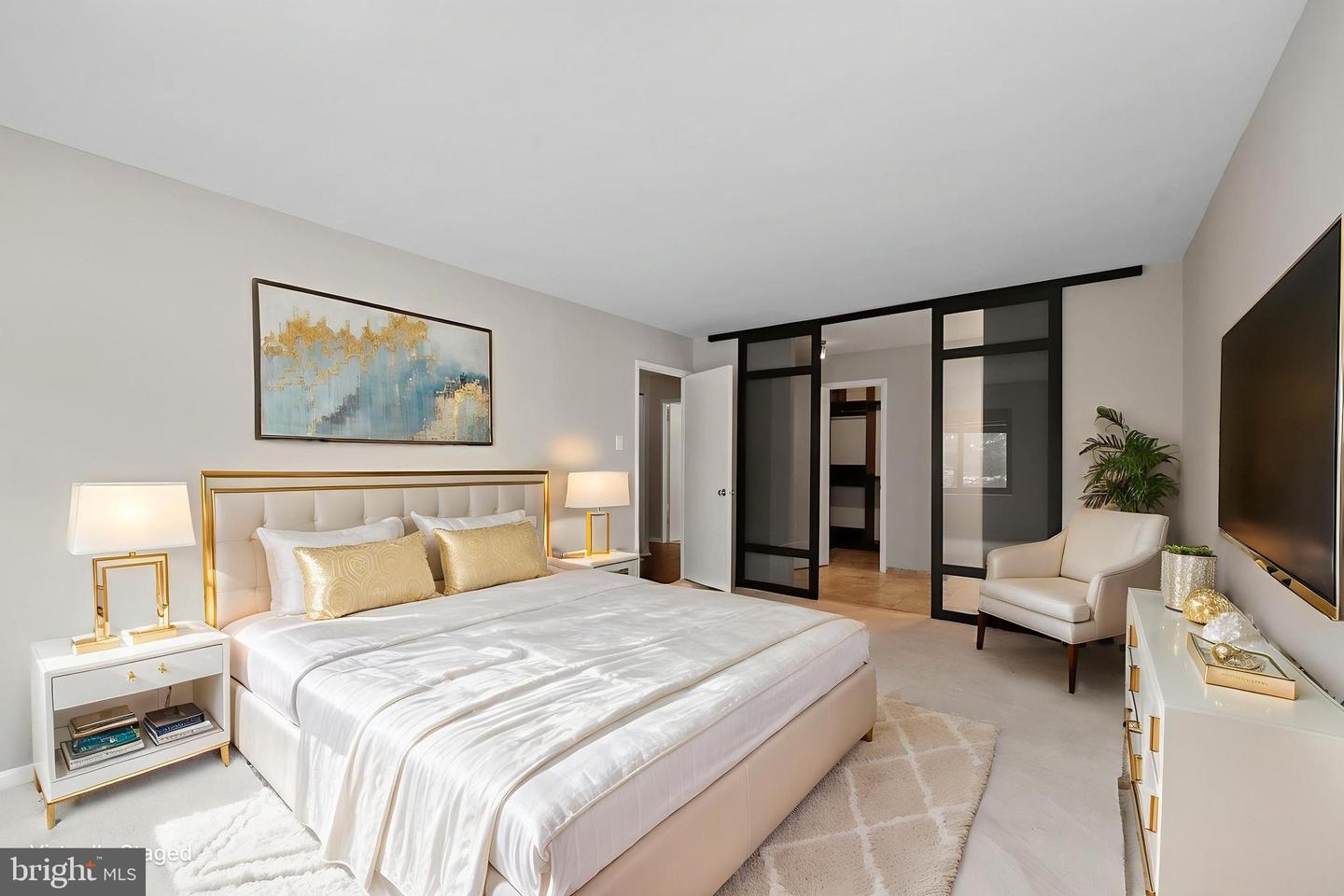 309 YOAKUM PKWY #306, ALEXANDRIA, Virginia 22304, 2 Bedrooms Bedrooms, ,2 BathroomsBathrooms,Residential,For sale,309 YOAKUM PKWY #306,VAAX2047090 MLS # VAAX2047090