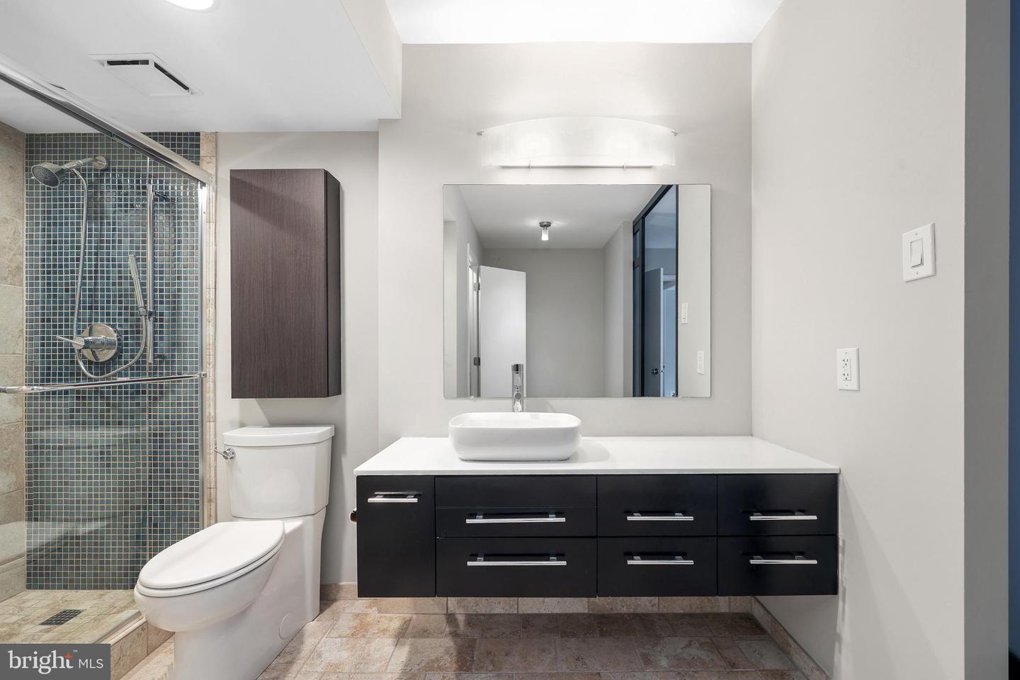 309 YOAKUM PKWY #306, ALEXANDRIA, Virginia 22304, 2 Bedrooms Bedrooms, ,2 BathroomsBathrooms,Residential,For sale,309 YOAKUM PKWY #306,VAAX2047090 MLS # VAAX2047090
