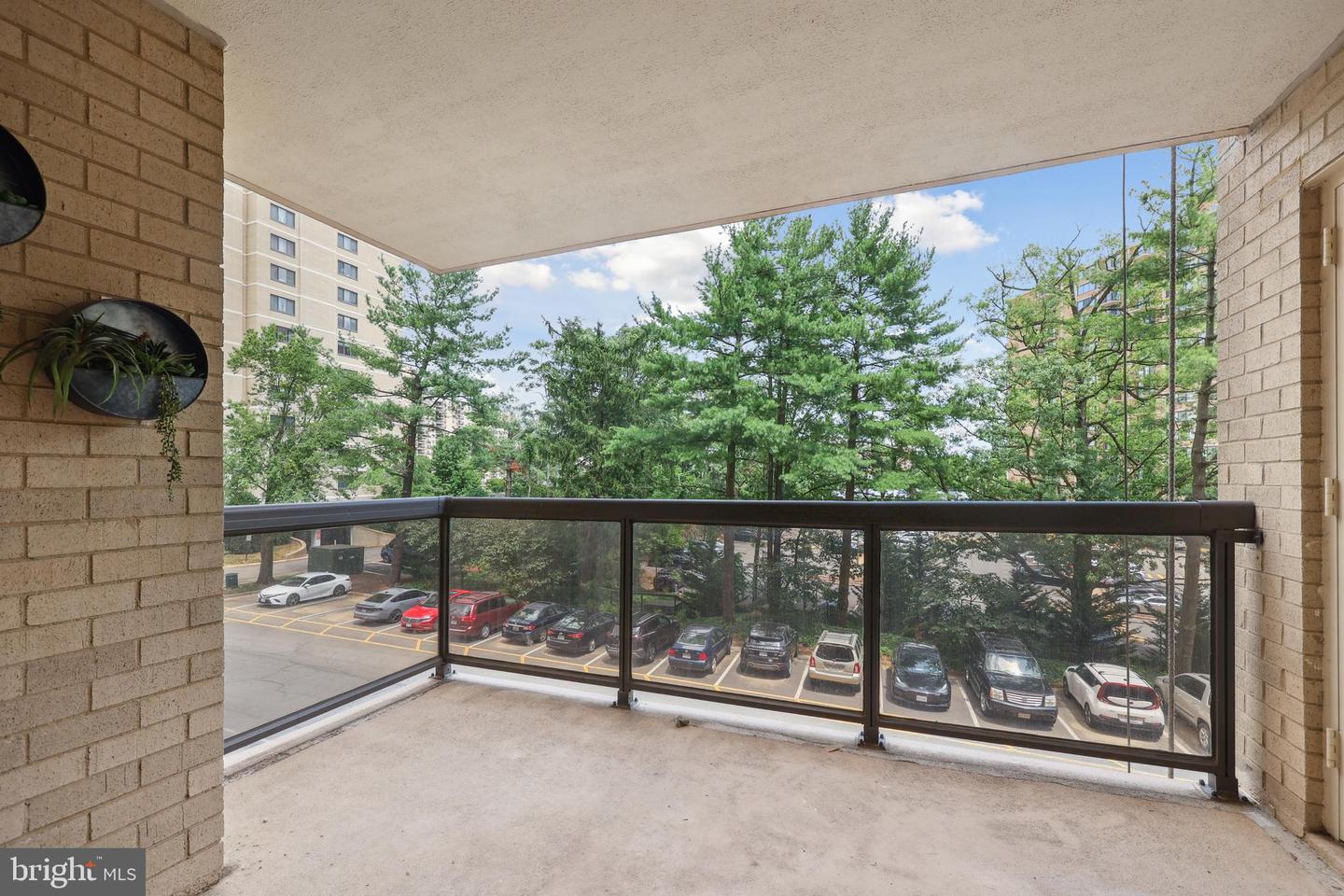 309 YOAKUM PKWY #306, ALEXANDRIA, Virginia 22304, 2 Bedrooms Bedrooms, ,2 BathroomsBathrooms,Residential,For sale,309 YOAKUM PKWY #306,VAAX2047090 MLS # VAAX2047090