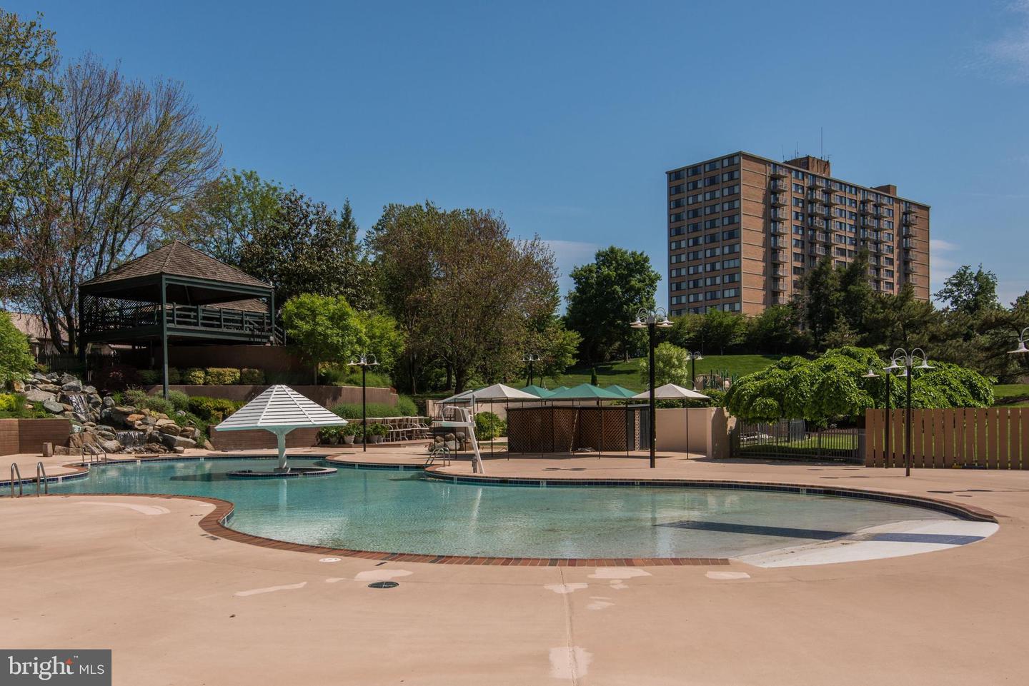 309 YOAKUM PKWY #306, ALEXANDRIA, Virginia 22304, 2 Bedrooms Bedrooms, ,2 BathroomsBathrooms,Residential,For sale,309 YOAKUM PKWY #306,VAAX2047090 MLS # VAAX2047090