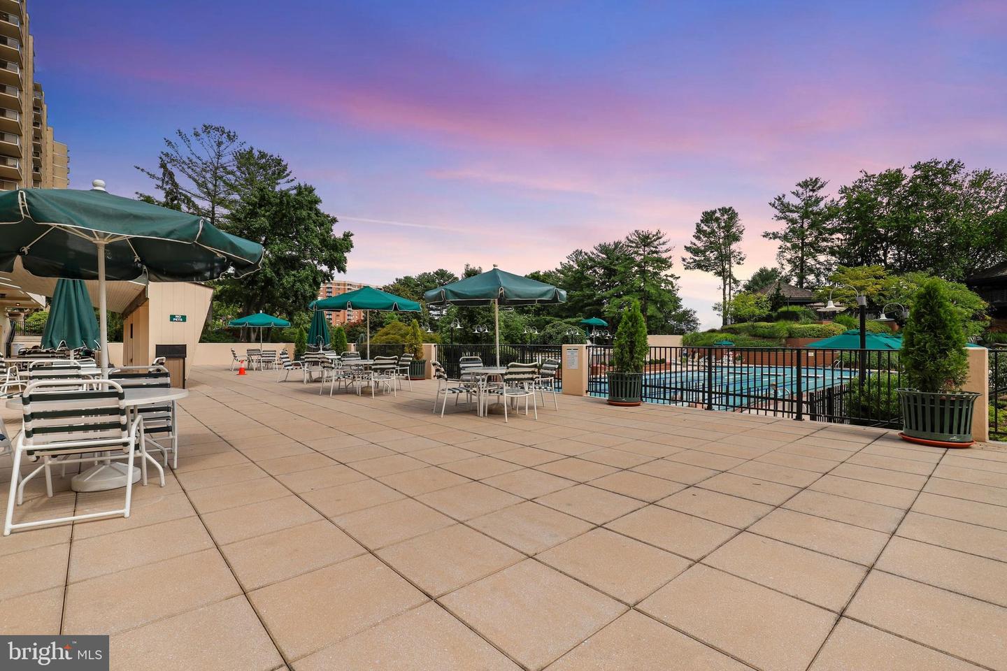 309 YOAKUM PKWY #306, ALEXANDRIA, Virginia 22304, 2 Bedrooms Bedrooms, ,2 BathroomsBathrooms,Residential,For sale,309 YOAKUM PKWY #306,VAAX2047090 MLS # VAAX2047090