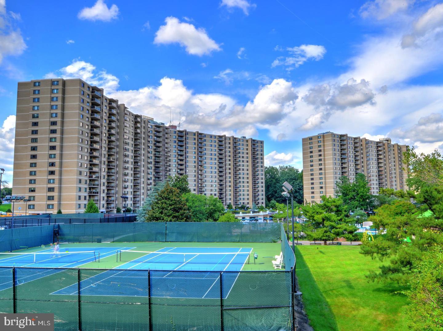 309 YOAKUM PKWY #306, ALEXANDRIA, Virginia 22304, 2 Bedrooms Bedrooms, ,2 BathroomsBathrooms,Residential,For sale,309 YOAKUM PKWY #306,VAAX2047090 MLS # VAAX2047090