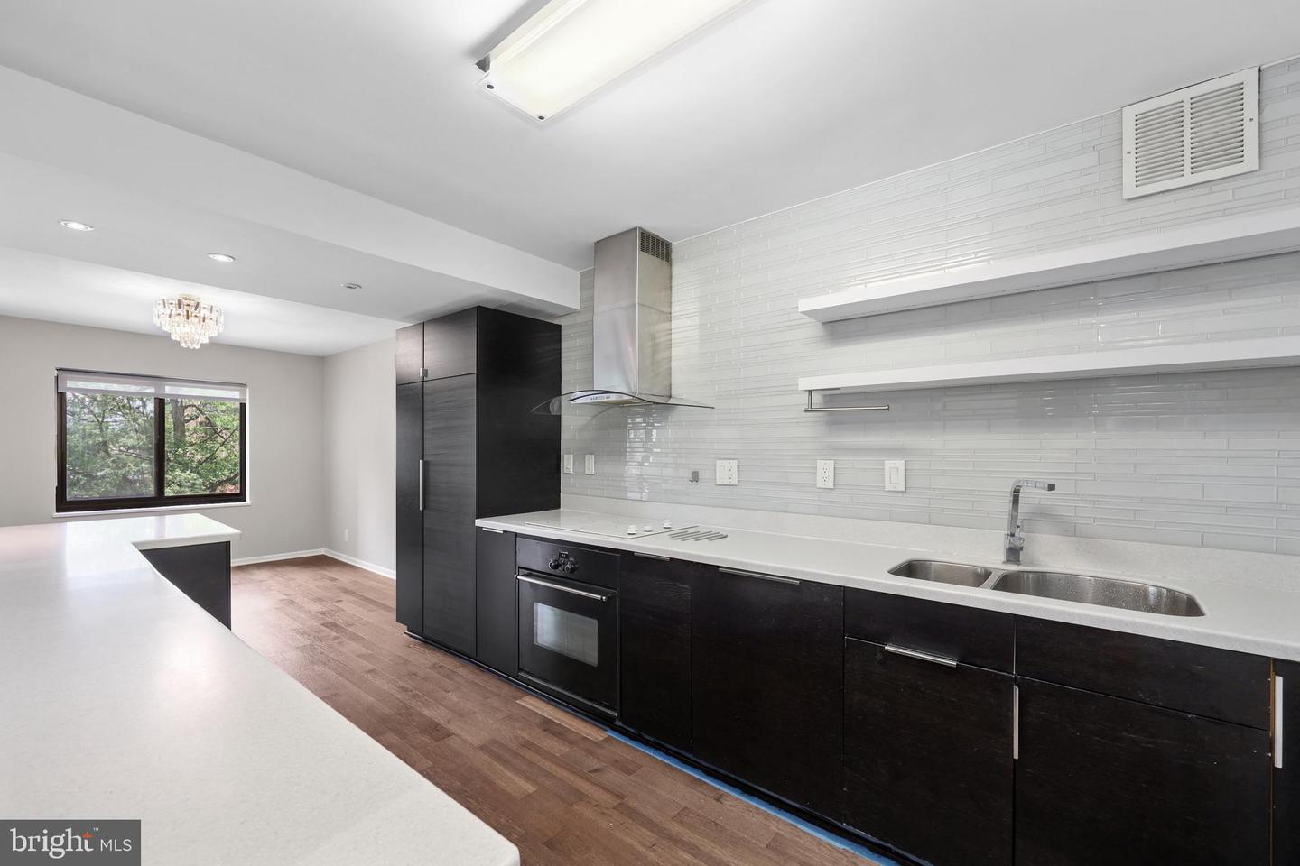 309 YOAKUM PKWY #306, ALEXANDRIA, Virginia 22304, 2 Bedrooms Bedrooms, ,2 BathroomsBathrooms,Residential,For sale,309 YOAKUM PKWY #306,VAAX2047090 MLS # VAAX2047090