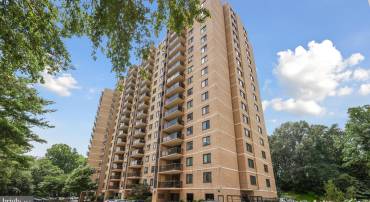 309 YOAKUM PKWY #306, ALEXANDRIA, Virginia 22304, 2 Bedrooms Bedrooms, ,2 BathroomsBathrooms,Residential,For sale,309 YOAKUM PKWY #306,VAAX2047090 MLS # VAAX2047090