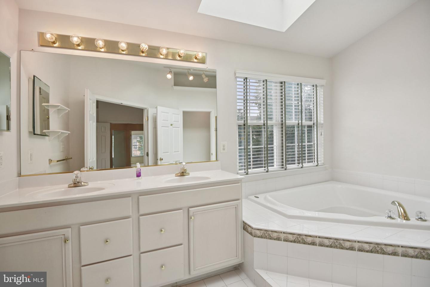 206 ELDER TER, PURCELLVILLE, Virginia 20132, 3 Bedrooms Bedrooms, ,2 BathroomsBathrooms,Residential,For sale,206 ELDER TER,VALO2100992 MLS # VALO2100992