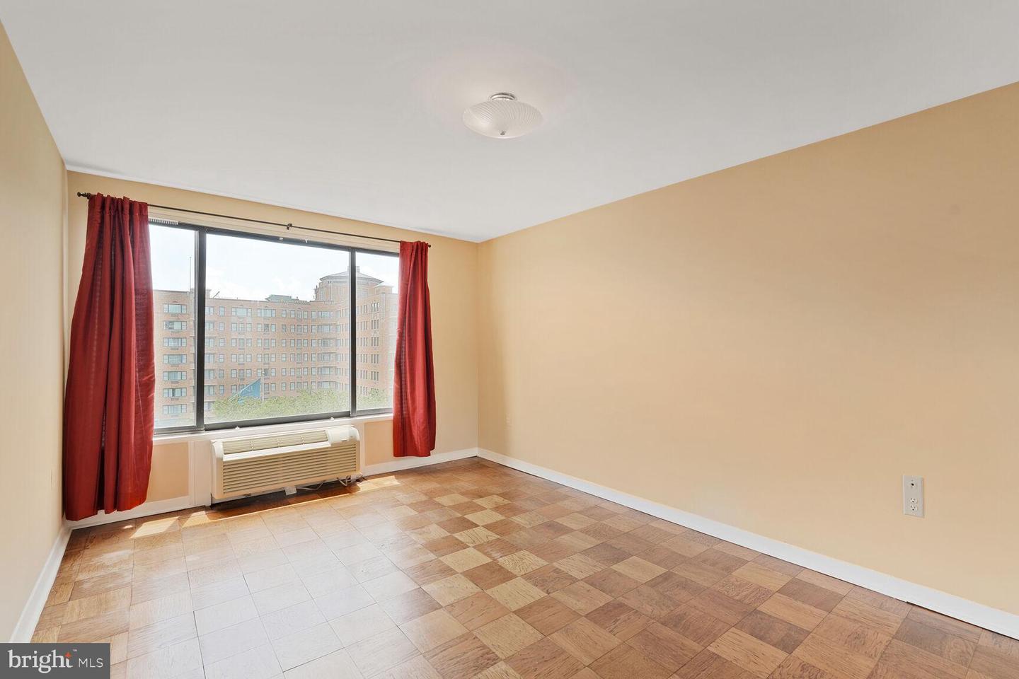 2501 CALVERT ST NW #701, WASHINGTON, District Of Columbia 20008, 2 Bedrooms Bedrooms, ,2 BathroomsBathrooms,Residential,For sale,2501 CALVERT ST NW #701,DCDC2208706 MLS # DCDC2208706