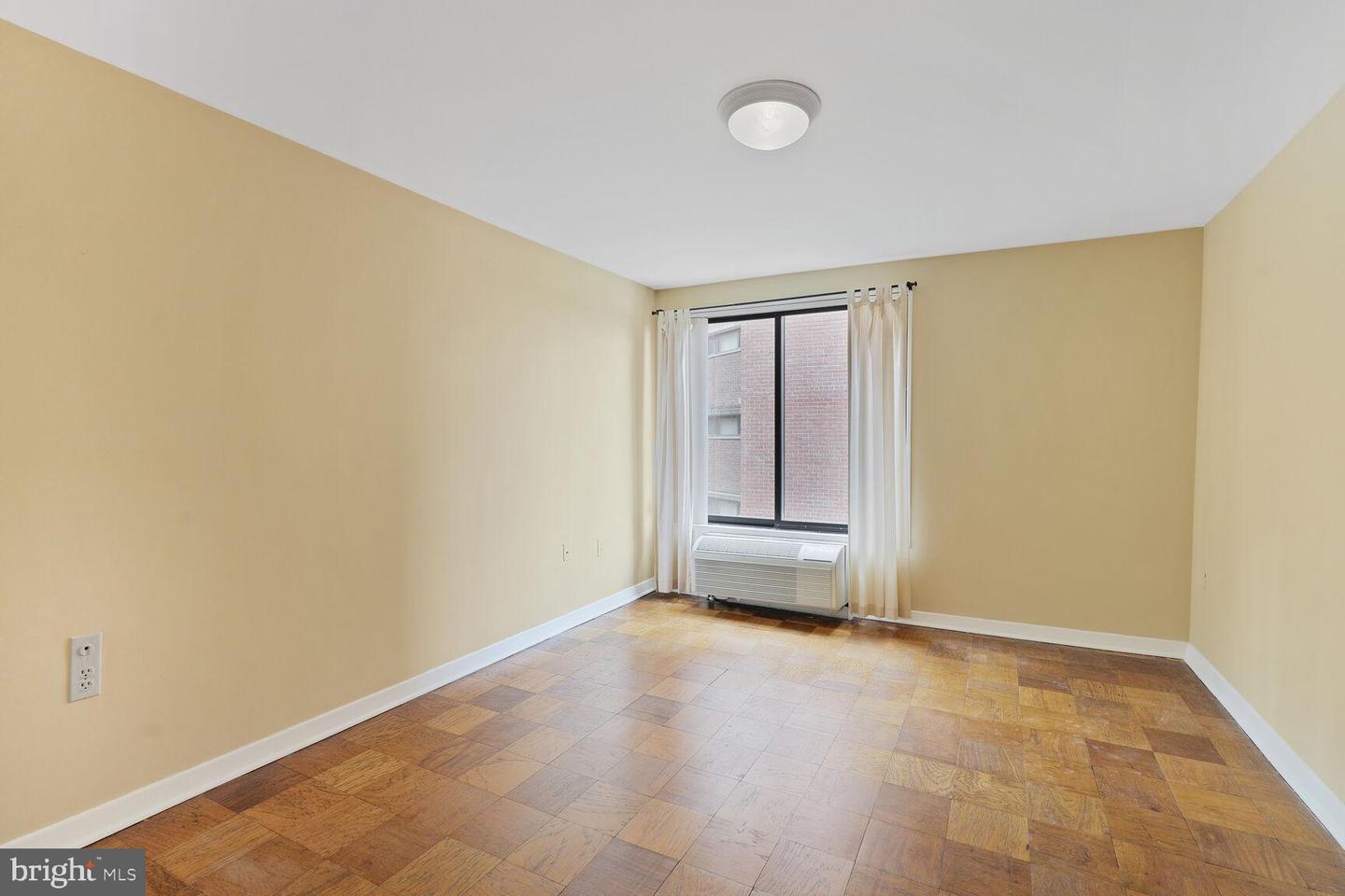 2501 CALVERT ST NW #701, WASHINGTON, District Of Columbia 20008, 2 Bedrooms Bedrooms, ,2 BathroomsBathrooms,Residential,For sale,2501 CALVERT ST NW #701,DCDC2208706 MLS # DCDC2208706