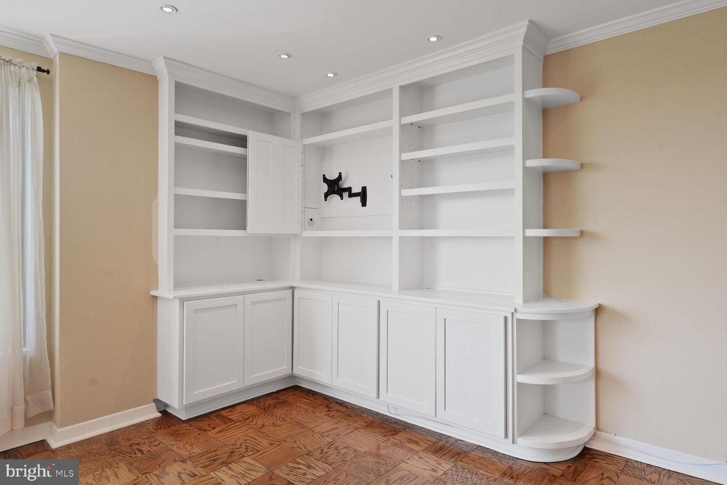 2501 CALVERT ST NW #701, WASHINGTON, District Of Columbia 20008, 2 Bedrooms Bedrooms, ,2 BathroomsBathrooms,Residential,For sale,2501 CALVERT ST NW #701,DCDC2208706 MLS # DCDC2208706
