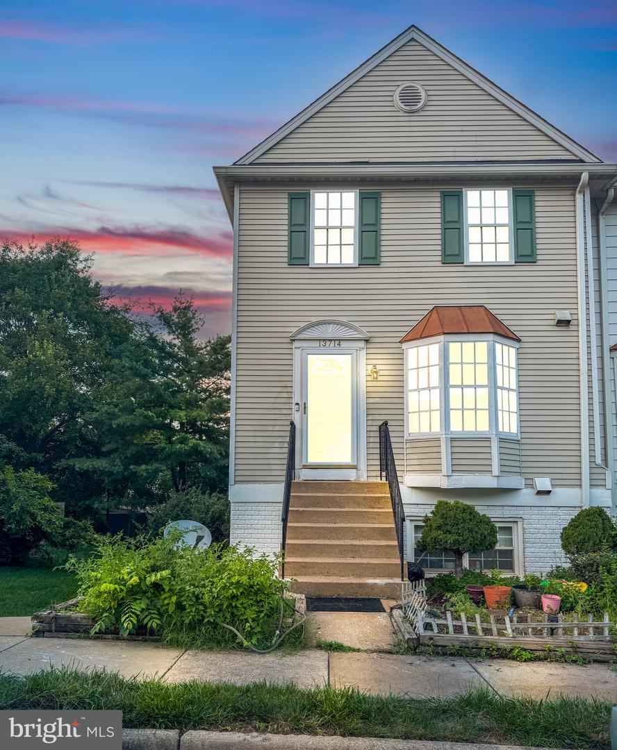 13714 AUTUMN VALE CT, CHANTILLY, Virginia 20151, 3 Bedrooms Bedrooms, ,2 BathroomsBathrooms,Residential,For sale,13714 AUTUMN VALE CT,VAFX2253112 MLS # VAFX2253112