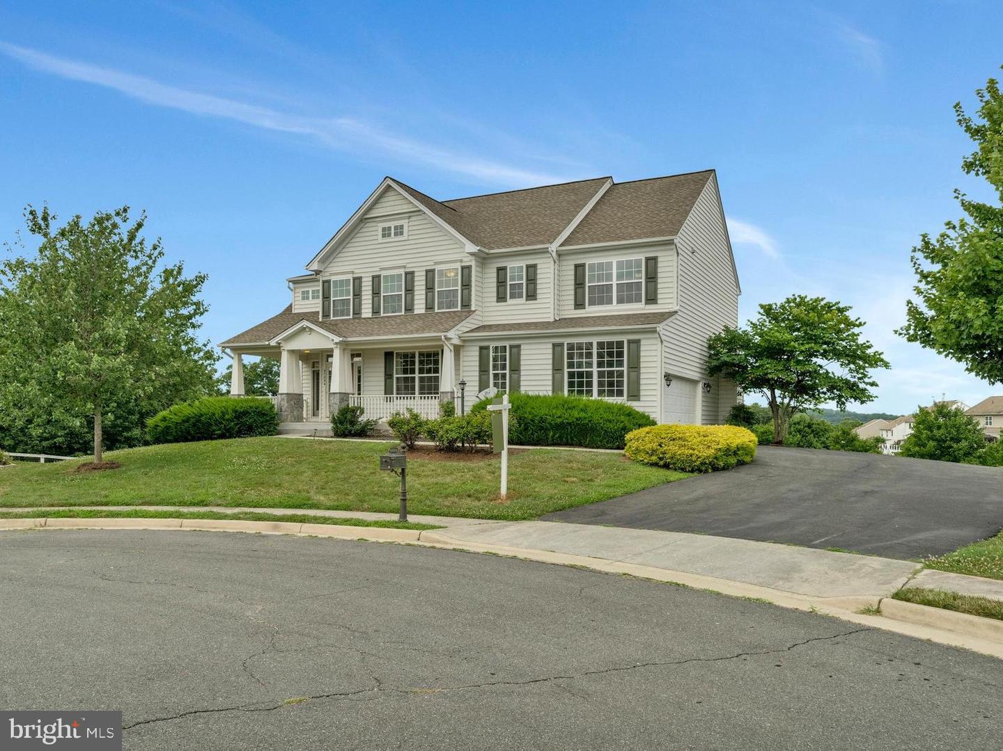 43084 LITTLE ANGEL CT, LEESBURG, Virginia 20176, 5 Bedrooms Bedrooms, ,3 BathroomsBathrooms,Residential,For sale,43084 LITTLE ANGEL CT,VALO2101070 MLS # VALO2101070