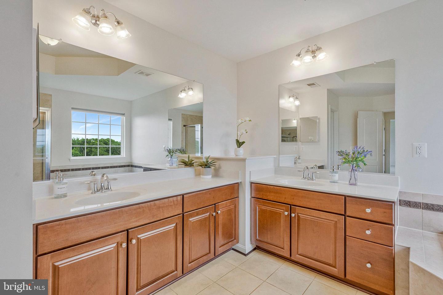 43084 LITTLE ANGEL CT, LEESBURG, Virginia 20176, 5 Bedrooms Bedrooms, ,3 BathroomsBathrooms,Residential,For sale,43084 LITTLE ANGEL CT,VALO2101070 MLS # VALO2101070