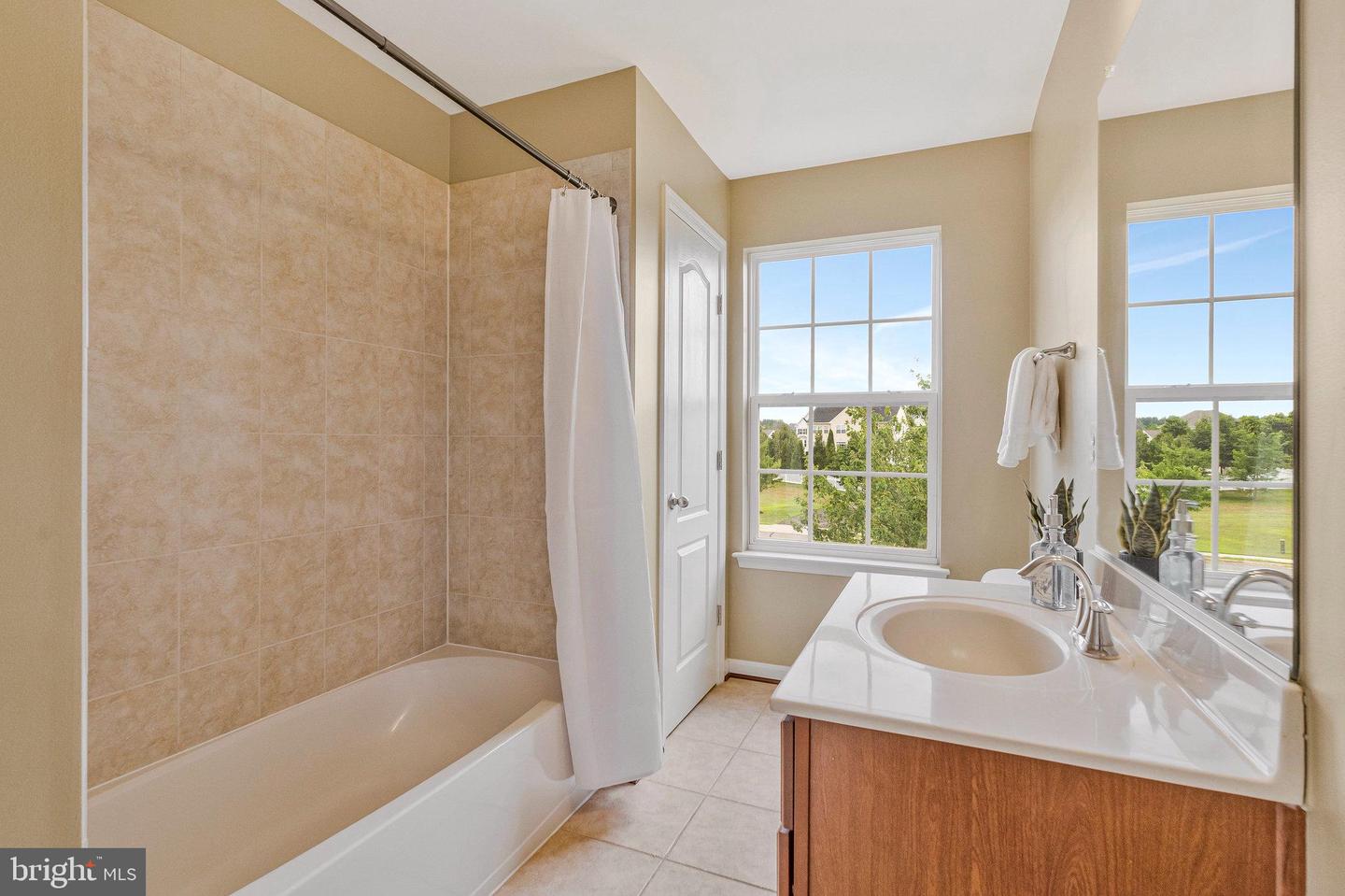 43084 LITTLE ANGEL CT, LEESBURG, Virginia 20176, 5 Bedrooms Bedrooms, ,3 BathroomsBathrooms,Residential,For sale,43084 LITTLE ANGEL CT,VALO2101070 MLS # VALO2101070
