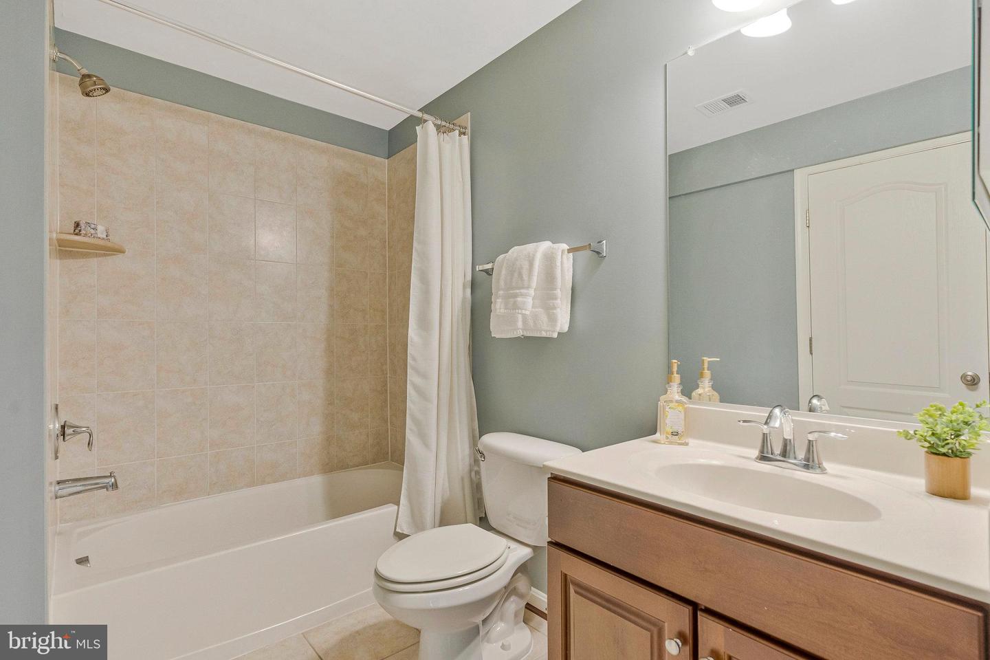 43084 LITTLE ANGEL CT, LEESBURG, Virginia 20176, 5 Bedrooms Bedrooms, ,3 BathroomsBathrooms,Residential,For sale,43084 LITTLE ANGEL CT,VALO2101070 MLS # VALO2101070