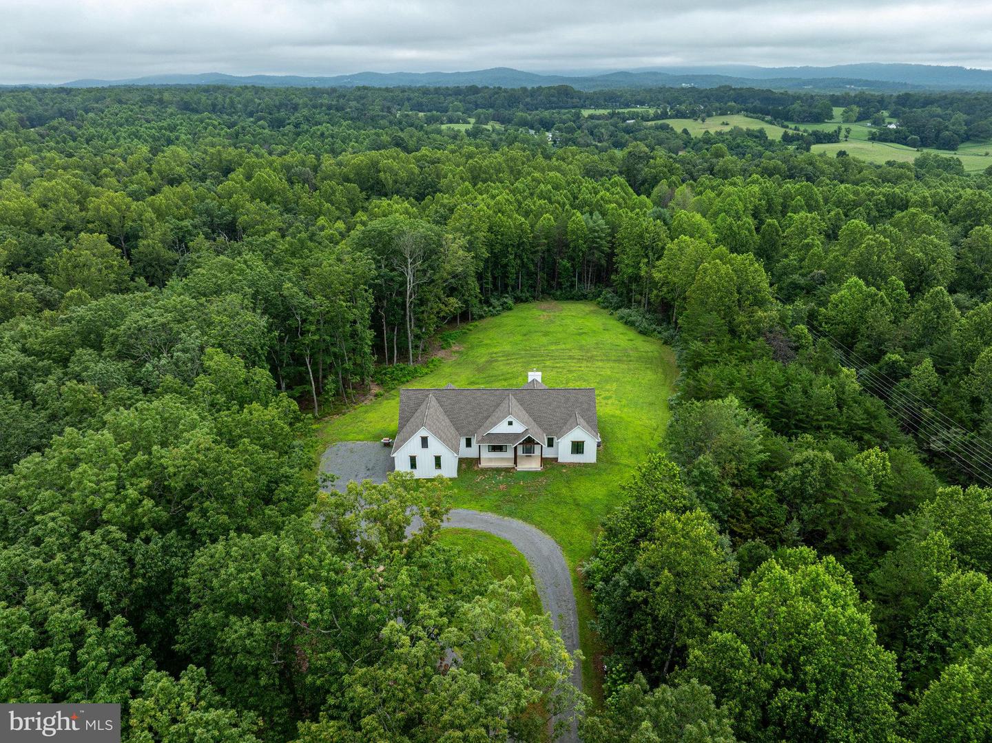 3011 WINDSWEPT LN, MARSHALL, Virginia 20115, 3 Bedrooms Bedrooms, ,2 BathroomsBathrooms,Residential,For sale,3011 WINDSWEPT LN,VAFQ2017290 MLS # VAFQ2017290