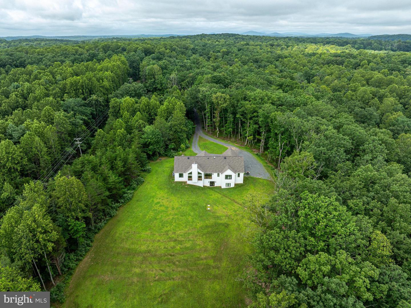 3011 WINDSWEPT LN, MARSHALL, Virginia 20115, 3 Bedrooms Bedrooms, ,2 BathroomsBathrooms,Residential,For sale,3011 WINDSWEPT LN,VAFQ2017290 MLS # VAFQ2017290