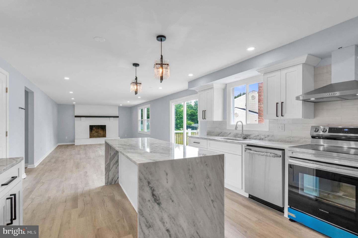 7401 LOUGHBORO LN, SPRINGFIELD, Virginia 22150, 5 Bedrooms Bedrooms, ,3 BathroomsBathrooms,Residential,For sale,7401 LOUGHBORO LN,VAFX2253142 MLS # VAFX2253142