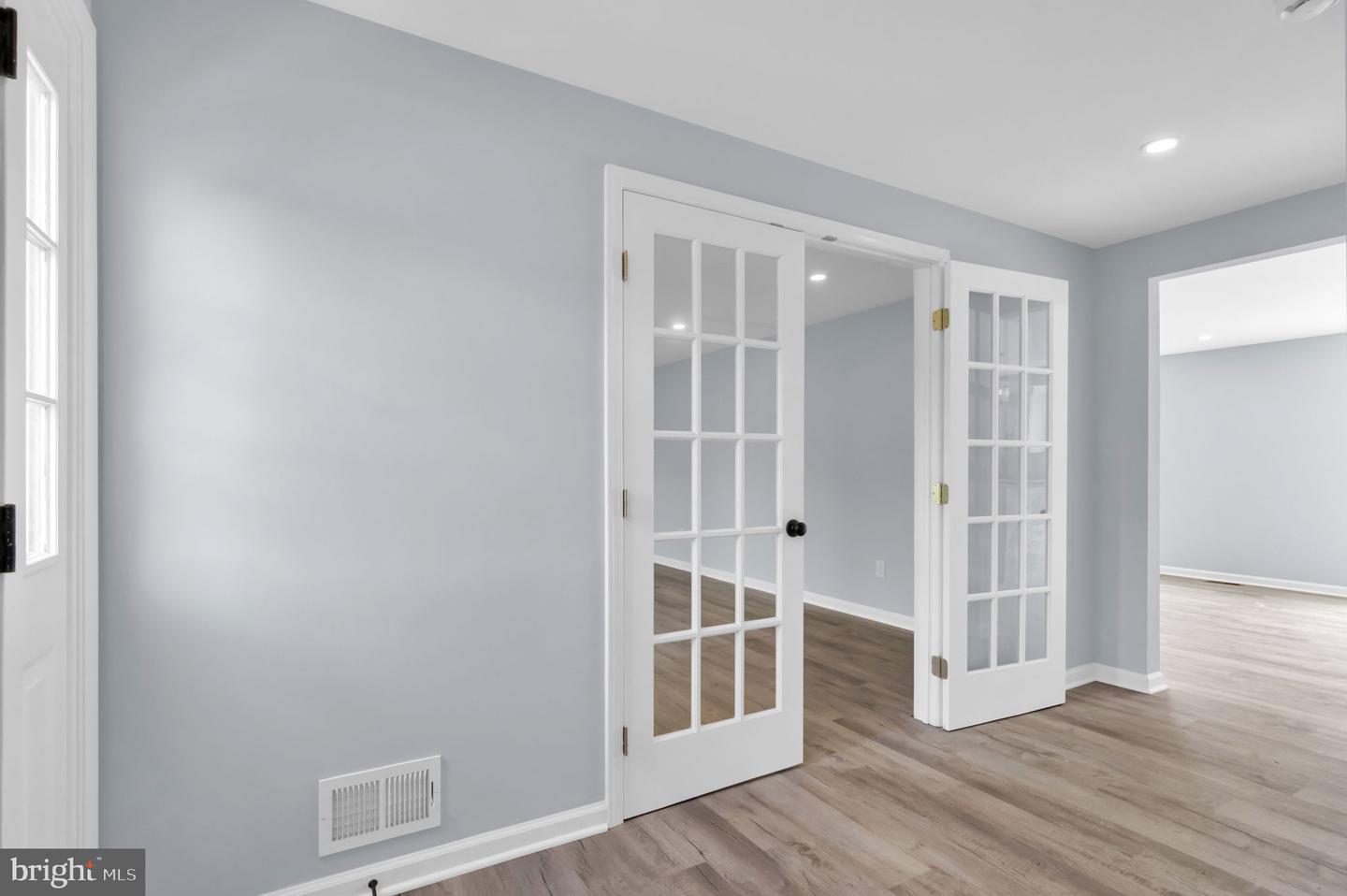 7401 LOUGHBORO LN, SPRINGFIELD, Virginia 22150, 5 Bedrooms Bedrooms, ,3 BathroomsBathrooms,Residential,For sale,7401 LOUGHBORO LN,VAFX2253142 MLS # VAFX2253142