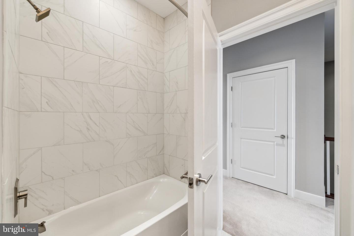 43539 MICHIGAN SQ, LEESBURG, Virginia 20176, 3 Bedrooms Bedrooms, ,2 BathroomsBathrooms,Residential,For sale,43539 MICHIGAN SQ,VALO2101088 MLS # VALO2101088