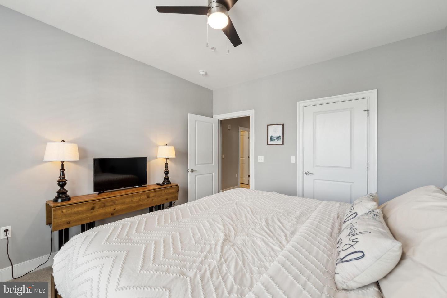 43539 MICHIGAN SQ, LEESBURG, Virginia 20176, 3 Bedrooms Bedrooms, ,2 BathroomsBathrooms,Residential,For sale,43539 MICHIGAN SQ,VALO2101088 MLS # VALO2101088