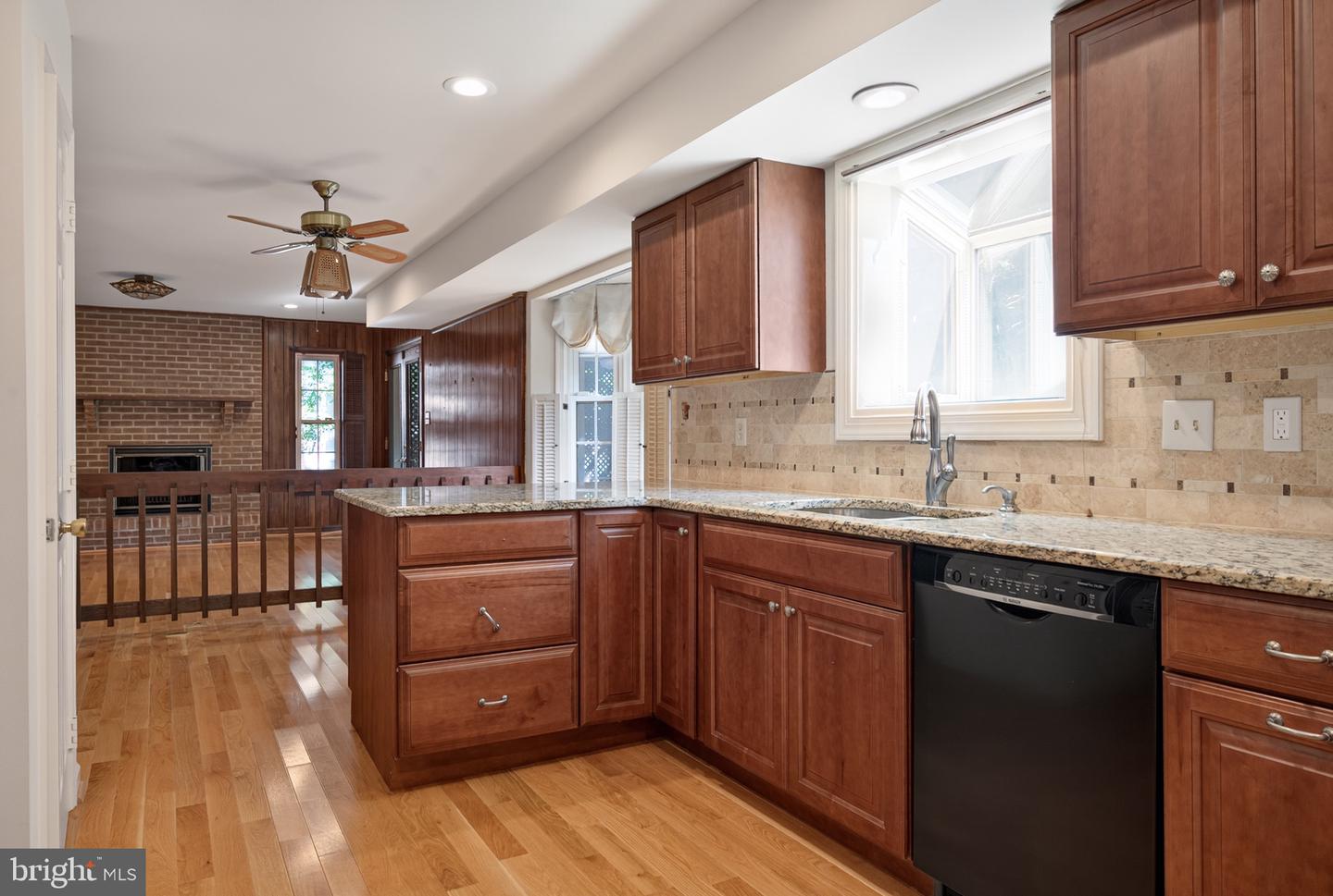 13405 VIRGINIA WILLOW DR, FAIRFAX, Virginia 22033, 3 Bedrooms Bedrooms, ,3 BathroomsBathrooms,Residential,For sale,13405 VIRGINIA WILLOW DR,VAFX2253180 MLS # VAFX2253180