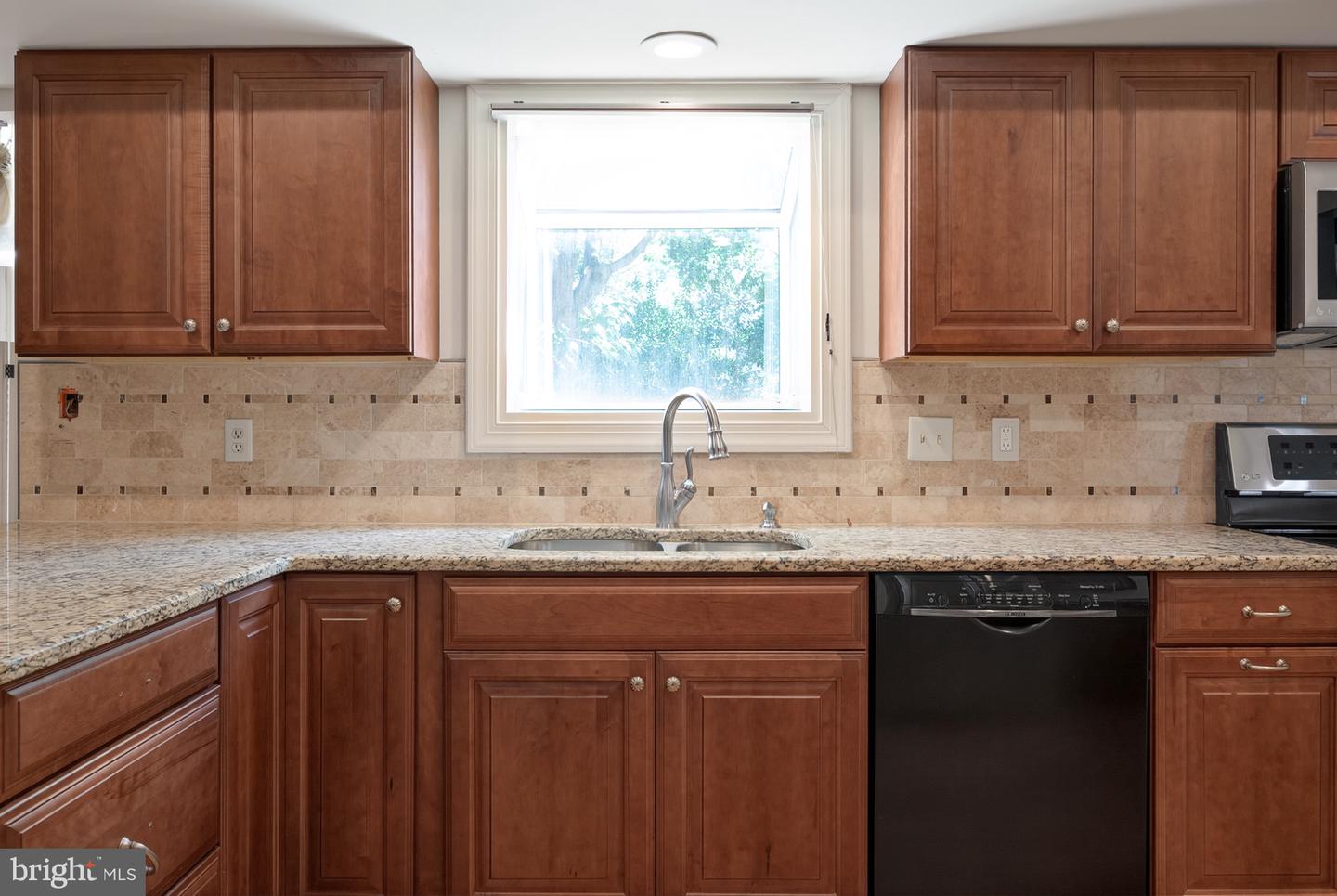 13405 VIRGINIA WILLOW DR, FAIRFAX, Virginia 22033, 3 Bedrooms Bedrooms, ,3 BathroomsBathrooms,Residential,For sale,13405 VIRGINIA WILLOW DR,VAFX2253180 MLS # VAFX2253180