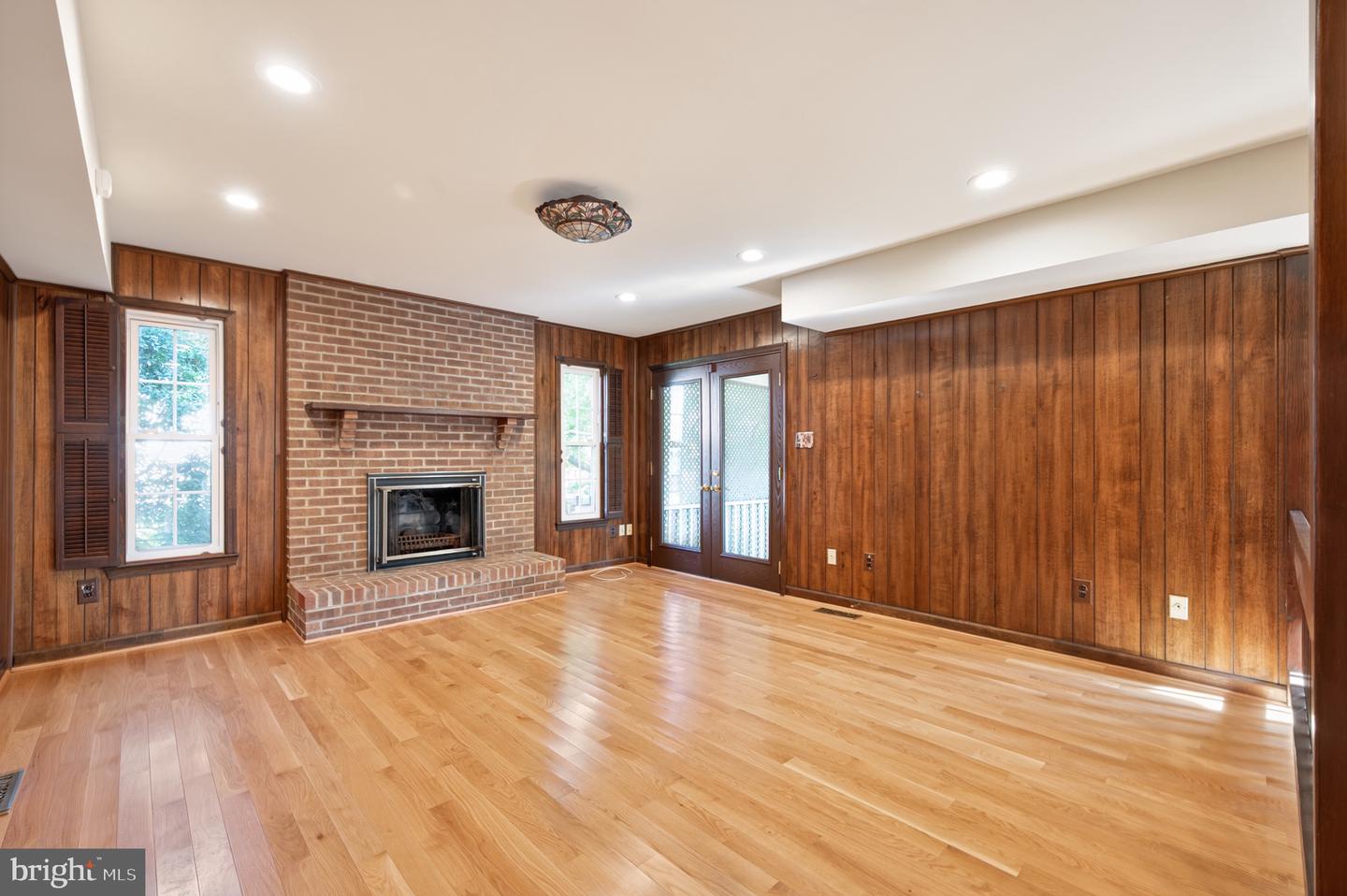 13405 VIRGINIA WILLOW DR, FAIRFAX, Virginia 22033, 3 Bedrooms Bedrooms, ,3 BathroomsBathrooms,Residential,For sale,13405 VIRGINIA WILLOW DR,VAFX2253180 MLS # VAFX2253180