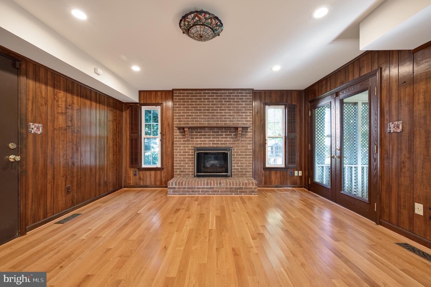 13405 VIRGINIA WILLOW DR, FAIRFAX, Virginia 22033, 3 Bedrooms Bedrooms, ,3 BathroomsBathrooms,Residential,For sale,13405 VIRGINIA WILLOW DR,VAFX2253180 MLS # VAFX2253180