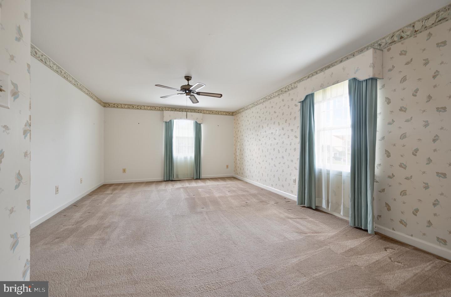 13405 VIRGINIA WILLOW DR, FAIRFAX, Virginia 22033, 3 Bedrooms Bedrooms, ,3 BathroomsBathrooms,Residential,For sale,13405 VIRGINIA WILLOW DR,VAFX2253180 MLS # VAFX2253180