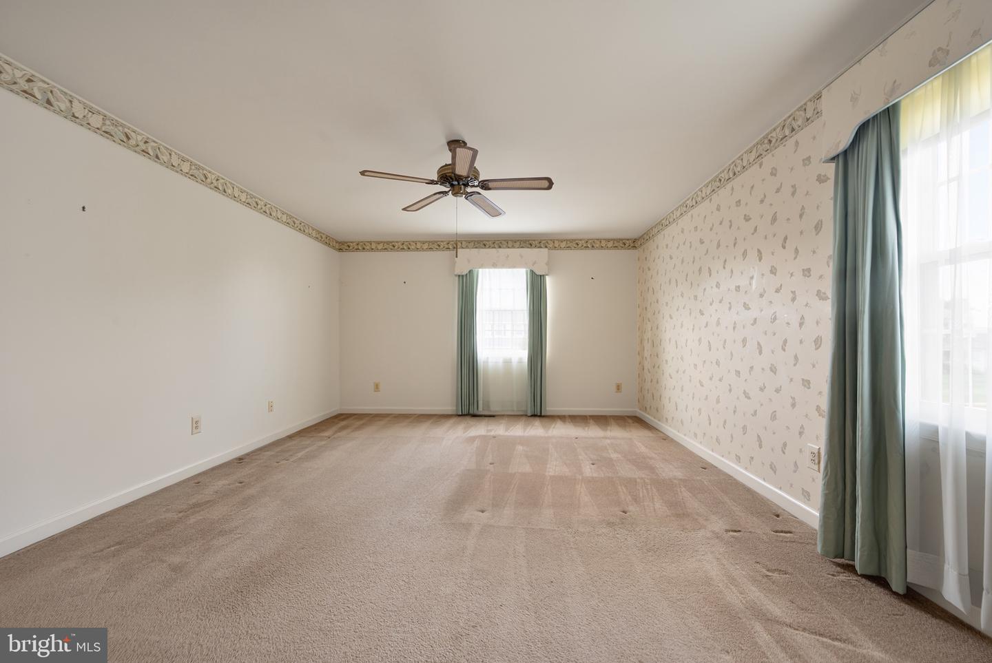 13405 VIRGINIA WILLOW DR, FAIRFAX, Virginia 22033, 3 Bedrooms Bedrooms, ,3 BathroomsBathrooms,Residential,For sale,13405 VIRGINIA WILLOW DR,VAFX2253180 MLS # VAFX2253180
