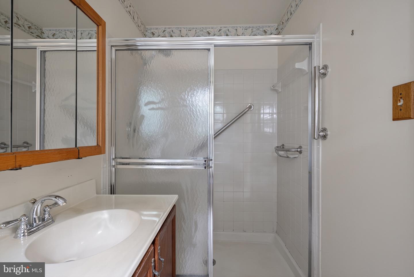 13405 VIRGINIA WILLOW DR, FAIRFAX, Virginia 22033, 3 Bedrooms Bedrooms, ,3 BathroomsBathrooms,Residential,For sale,13405 VIRGINIA WILLOW DR,VAFX2253180 MLS # VAFX2253180