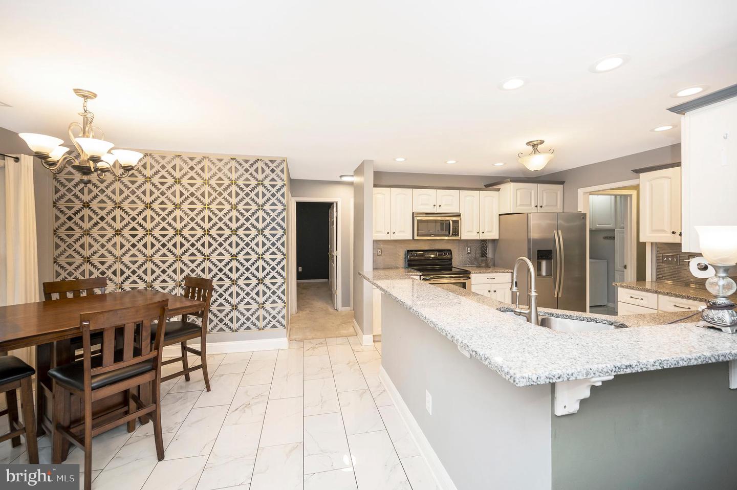 403 WESTOVER PKWY, LOCUST GROVE, Virginia 22508, 3 Bedrooms Bedrooms, 12 Rooms Rooms,2 BathroomsBathrooms,Residential,For sale,403 WESTOVER PKWY,VAOR2010146 MLS # VAOR2010146