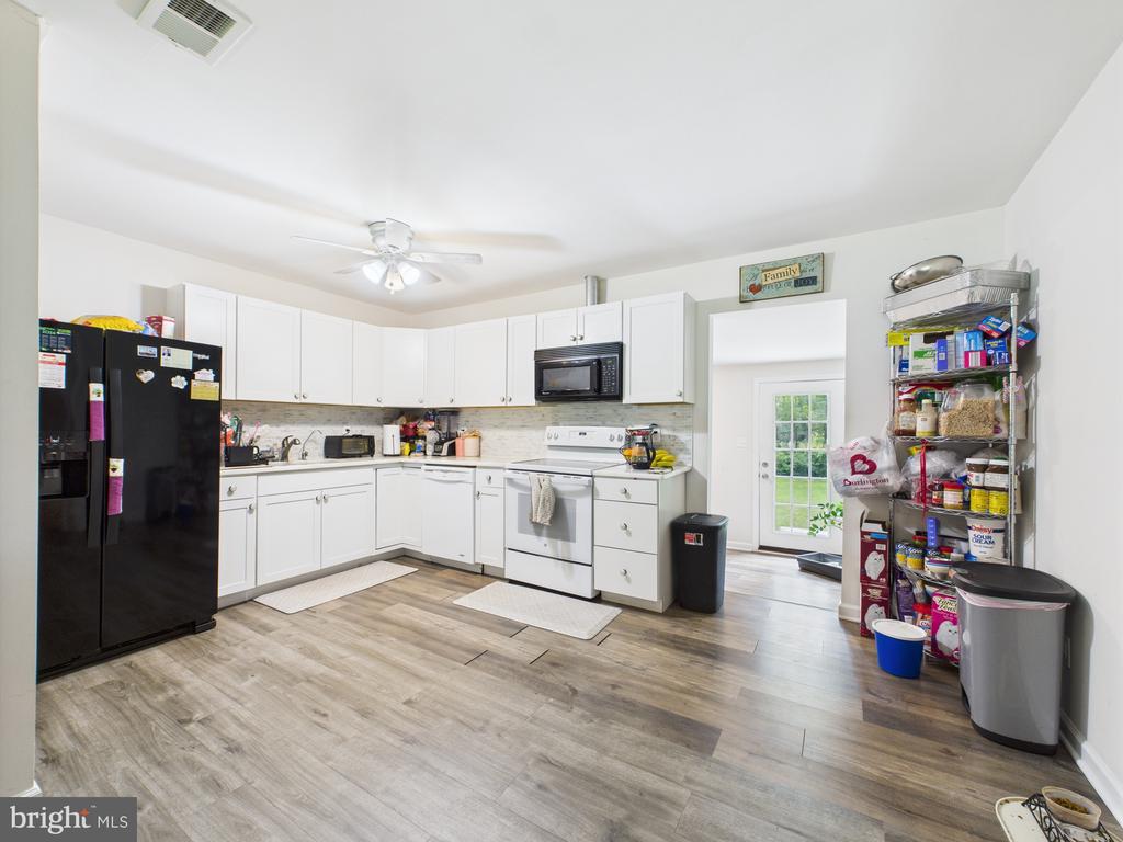 9803 LEAVELLS RD, FREDERICKSBURG, Virginia 22407, 3 Bedrooms Bedrooms, ,2 BathroomsBathrooms,Residential,9803 LEAVELLS RD,VASP2034668 MLS # VASP2034668
