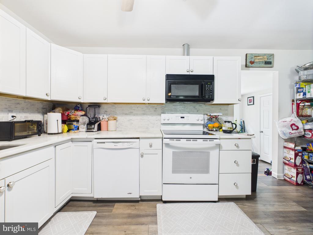 9803 LEAVELLS RD, FREDERICKSBURG, Virginia 22407, 3 Bedrooms Bedrooms, ,2 BathroomsBathrooms,Residential,9803 LEAVELLS RD,VASP2034668 MLS # VASP2034668