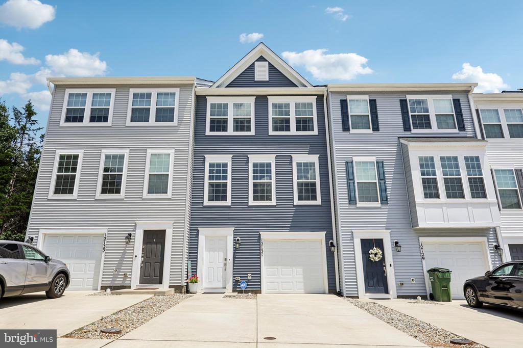 12131 BOWLING FARM CT, FREDERICKSBURG, Virginia 22407, 3 Bedrooms Bedrooms, ,2 BathroomsBathrooms,Residential,12131 BOWLING FARM CT,VASP2034686 MLS # VASP2034686