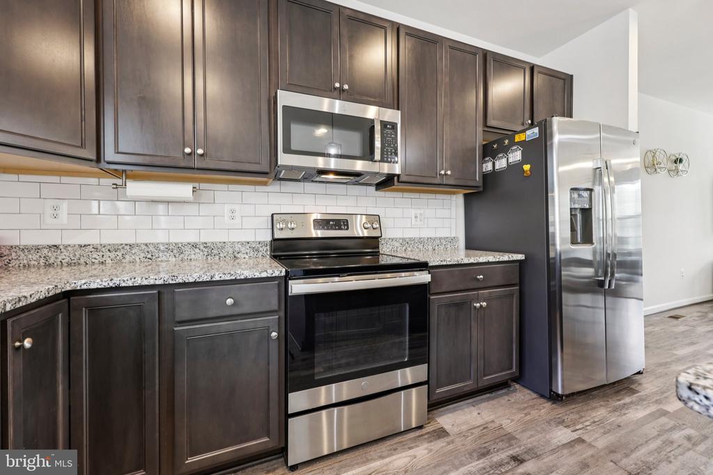 12131 BOWLING FARM CT, FREDERICKSBURG, Virginia 22407, 3 Bedrooms Bedrooms, ,2 BathroomsBathrooms,Residential,12131 BOWLING FARM CT,VASP2034686 MLS # VASP2034686