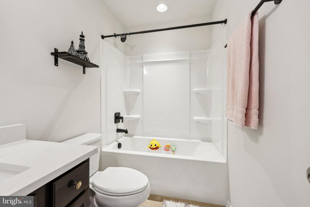 12131 BOWLING FARM CT, FREDERICKSBURG, Virginia 22407, 3 Bedrooms Bedrooms, ,2 BathroomsBathrooms,Residential,12131 BOWLING FARM CT,VASP2034686 MLS # VASP2034686