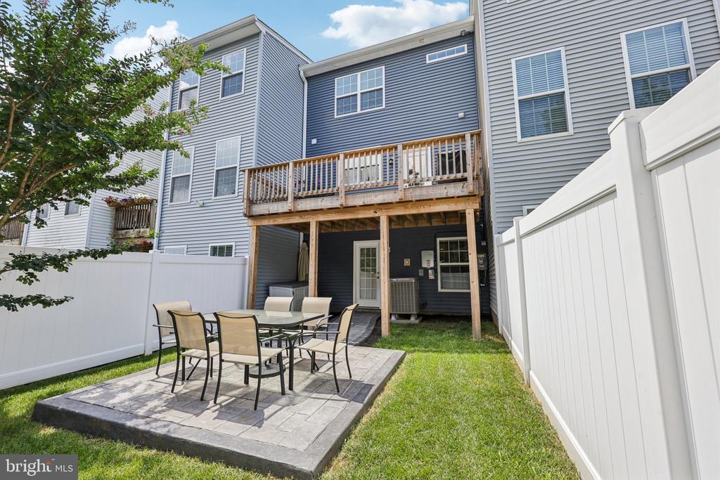 12131 BOWLING FARM CT, FREDERICKSBURG, Virginia 22407, 3 Bedrooms Bedrooms, ,2 BathroomsBathrooms,Residential,12131 BOWLING FARM CT,VASP2034686 MLS # VASP2034686